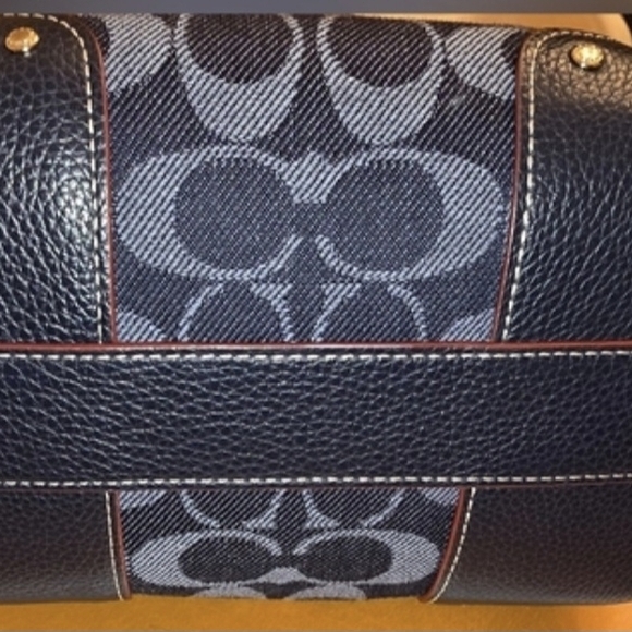 Coach Baby Mickie Drawstring Shoulder Bag in Signature Denim Jacquard - Picture 5 of 8